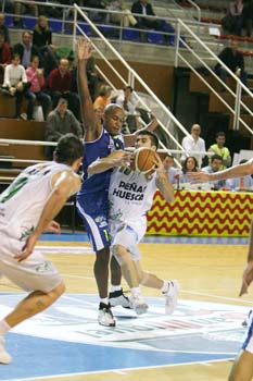 Adecco LEB PLATA, CB TARRAGONA 2.017 - C.B. PEÑAS HUESCA