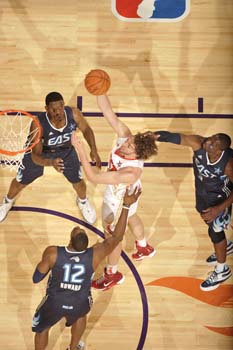 PHOENIX - FEBRUARY 15:  Pau Gasol #16 of the Western Conference shoots against Dwight Howard #12 of the Eastern Conference during the 58th NBA All-Star Game, part of 2009 NBA All-Star Weekend, at US Airways Center on February 15, 2009 in Phoenix, Arizona.   NOTE TO USER: User expressly acknowledges and agrees that, by downloading and or using this photograph, User is consenting to the terms and conditions of the Getty Images License Agreement. Mandatory Copyright Notice: Copyright 2009 NBAE  (Photo by Andrew D. Bernstein/NBAE via Getty Images)