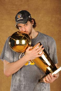 ORLANDO, FL - JUNE 14: Pau Gasol #16 of the Los Angeles Lakers poses for a portrait after defeating the Orlando Magic in Game Five of the 2009 NBA Finals at Amway Arena on June 14, 2009 in Orlando, Florida. The Los Angeles Lakers defeated the Orlando Magic 99-86. NOTE TO USER: User expressly acknowledges and agrees that, by downloading and or using this photograph, User is consenting to the terms and conditions of the Getty Images License Agreement. Mandatory Credit: 2009 NBAE  (Photo by Andrew D. Bernstein/NBAE via Getty Images)