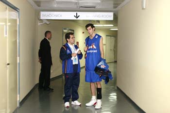Con Mario Pesquera en Eurobasket Belgrado 05