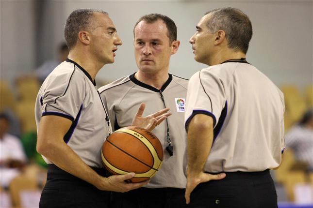 ÁRBITROS: Pérez Niz, principal en la final del Eurobasket Femenino